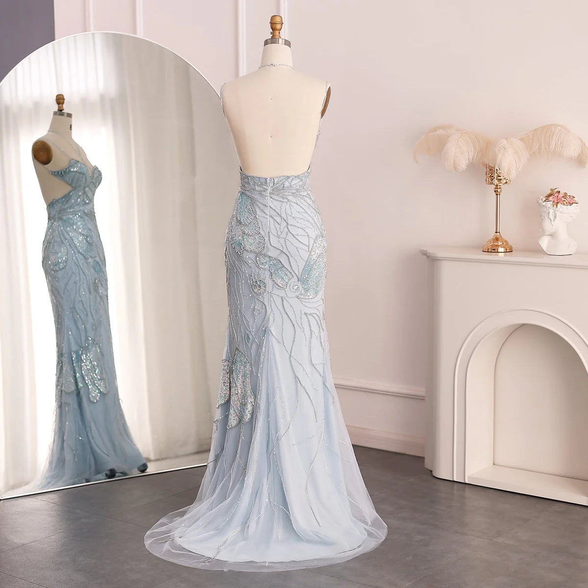 فستان فاخر بتطريز يدوي انيق مع سكارف