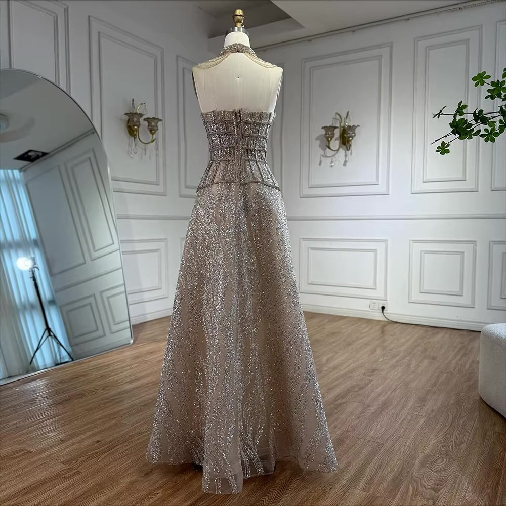 فستان بتصميم مميز وتطريز يدوي