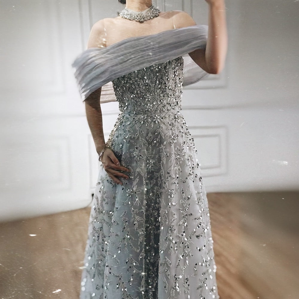 فستان فاخر مطرز بتصميم أوف شولدر