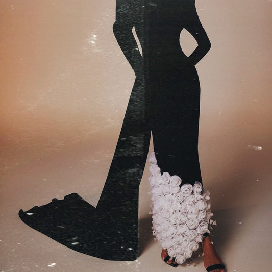 فستان فاخر بأكمام طويله وتصميم ورود بارزه