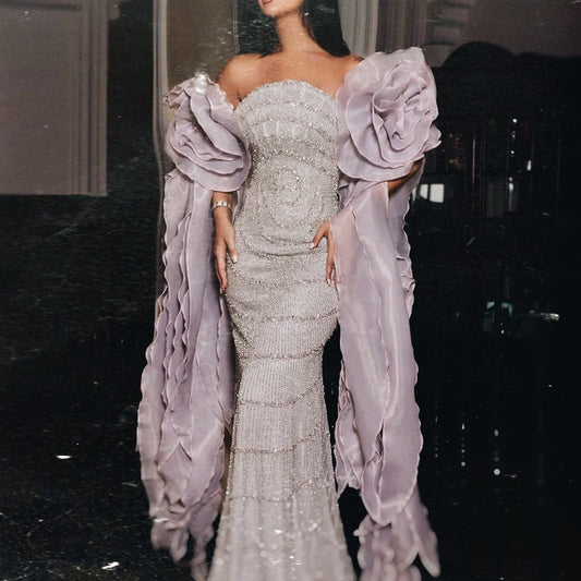 فستان راقي بتصميم مميز وتطريز يدوي