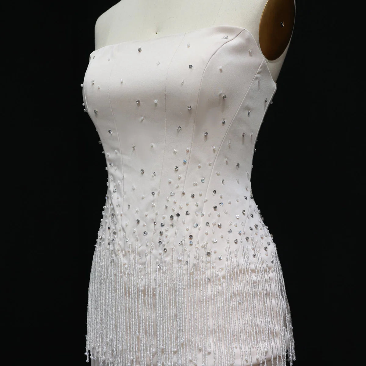 تصميم انيق مطرز بقطعتين