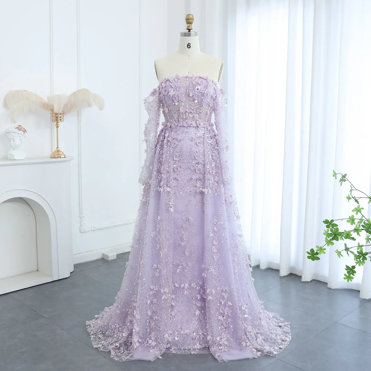 فستان بورود بارزه وذيل طويل بتطريز فاخر