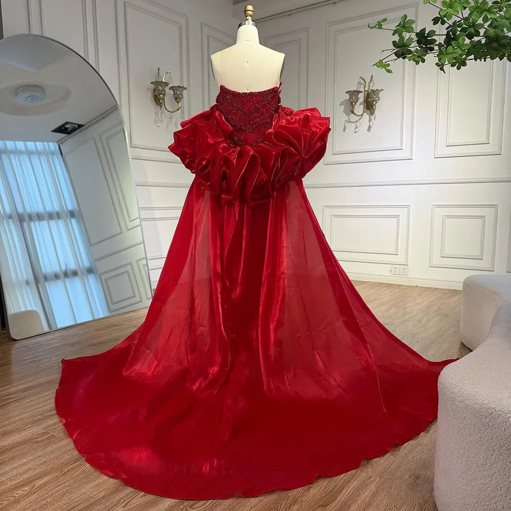 فستان فاخر مطرز مع كايب للمسه أنيقة