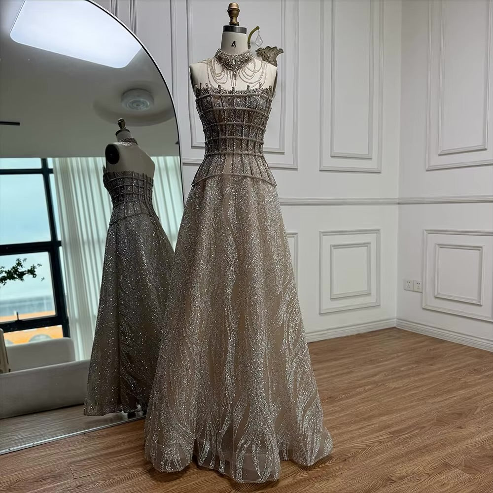 فستان بتصميم مميز وتطريز يدوي