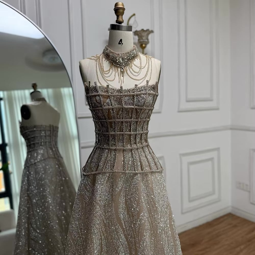 فستان بتصميم مميز وتطريز يدوي