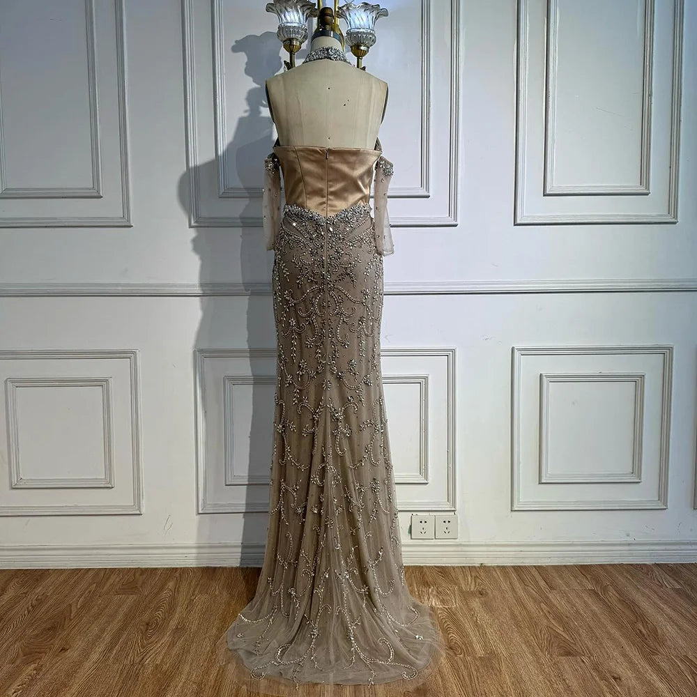 فستان فاخر بتصميم كورسيه مميز ومزين بالكريستال