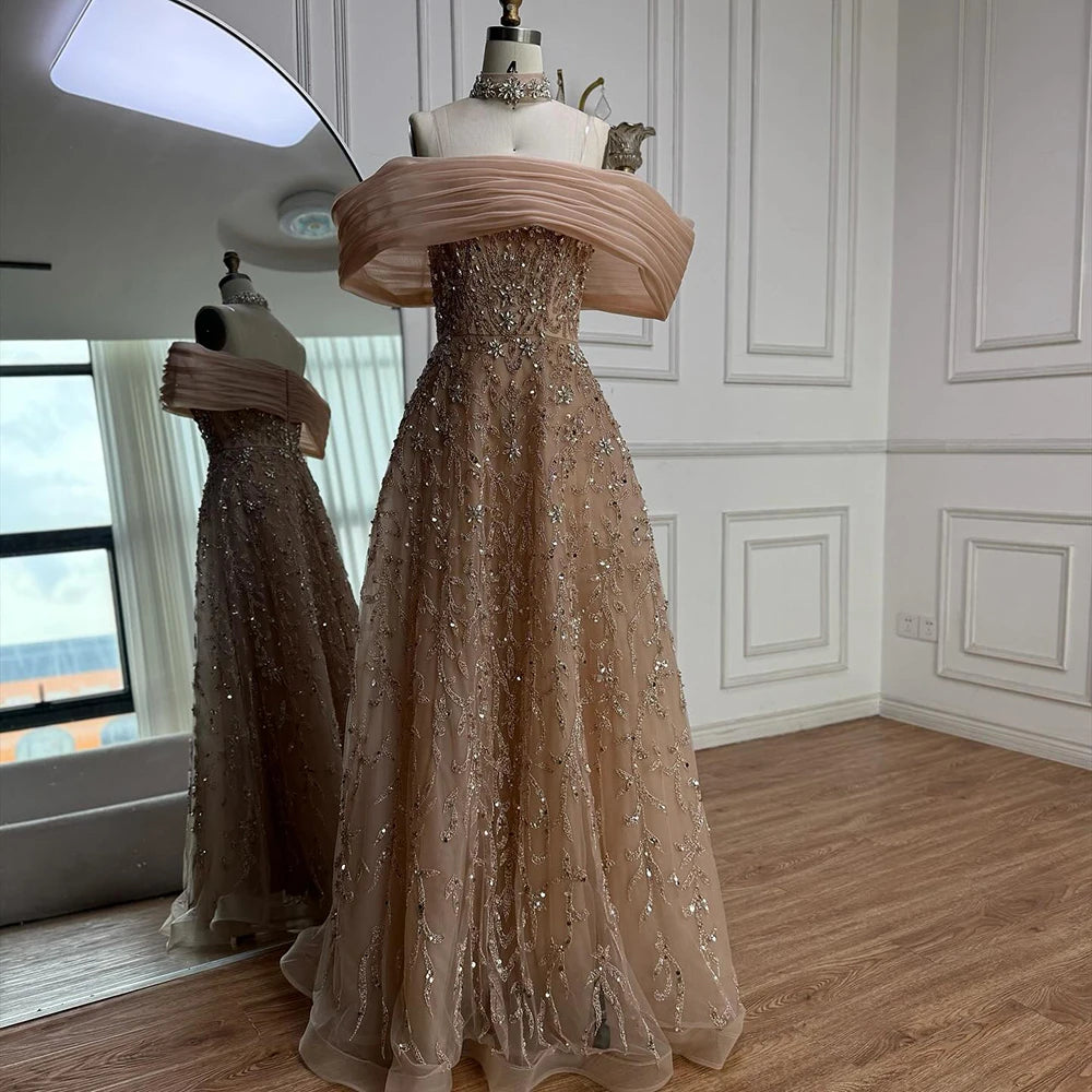 فستان فاخر مطرز بتصميم أوف شولدر