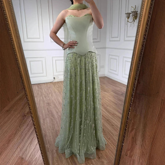 فستان مطرز فاخر بتصميم كورسيه